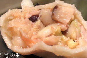 五鮮餃子的做法 冬天怎么少得了吃餃子