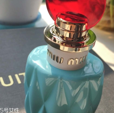 miumiu2018粉色香水好聞嗎？和舊款香水哪個更好聞