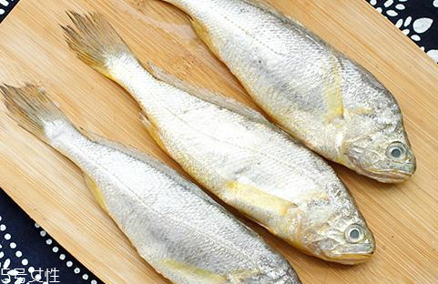 小黃魚(yú)怎么處理 小黃魚(yú)巧去腥