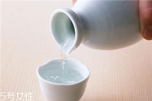 白酒為什么是辣的？原來(lái)是這個(gè)原因