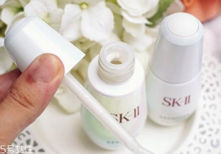 sk2小燈泡和小銀瓶哪個(gè)好？sk2小燈泡使用測評