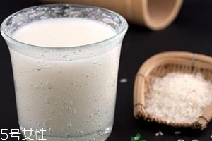 米酒能放冰箱嗎  會(huì)越來越甜