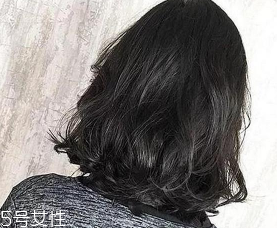 2018年女生發(fā)型趨勢 第2款超顯臉小