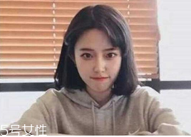 什么女孩適合不留劉海？圓臉妹子掀起劉海更適合你