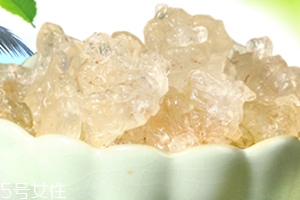 雪燕可以生吃嗎？雪燕沒(méi)煮熟可以吃嗎？