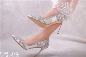 badgley mischka鞋子在哪買(mǎi)？美到挪不開(kāi)眼的藝術(shù)品