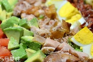 雞胸肉為什么減肥 雞胸肉能帶來很強(qiáng)的飽腹感