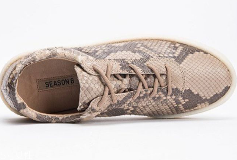 yeezy season 6蛇皮定制款多少錢？打造奢華運動風