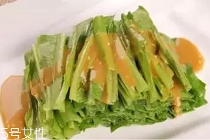 油麥菜怎么涼拌好吃？加點麻醬調(diào)味