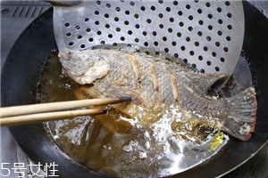 魚(yú)怎么做好吃又簡(jiǎn)單 魚(yú)的6種烹調(diào)法