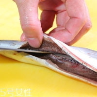 秋刀魚(yú)怎么去骨 秋刀魚(yú)去骨小技巧