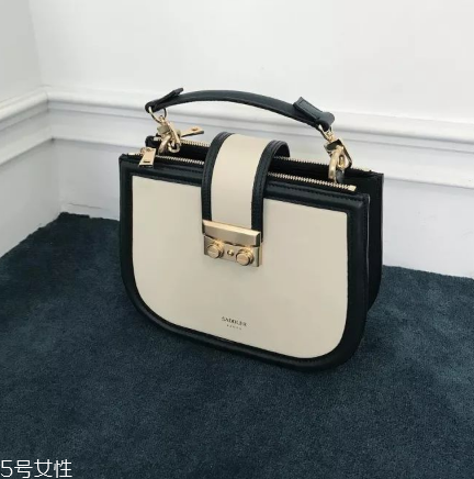 saddler seoul是什么牌子？終于不用撞包了