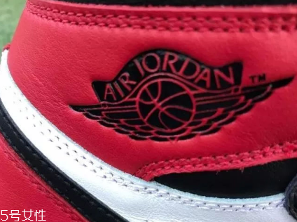 aj 1黑腳趾真假對比 aj1黑腳趾真品原來這樣鑒定