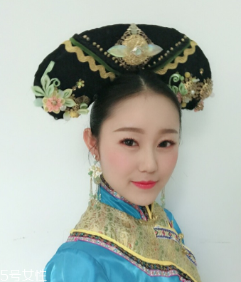 清朝女性唇妝怎么化 清代花瓣唇妝畫法