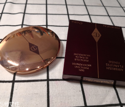 charlotte tilbury無瑕極細(xì)蜜粉餅適合什么膚質(zhì)