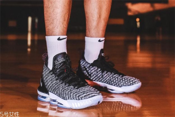 nike lebron 16詹姆斯16實(shí)戰(zhàn)測(cè)評(píng) 很有看點(diǎn)