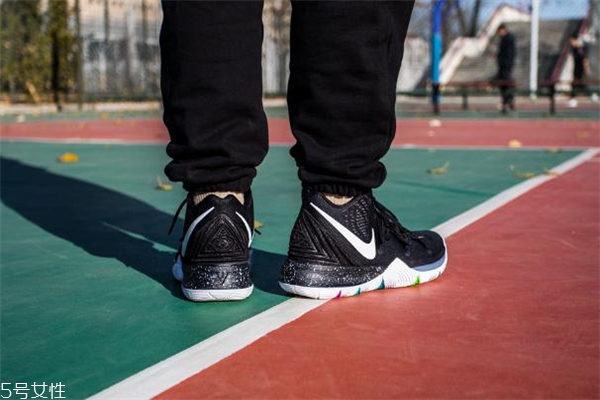 nike kyrie 5歐文5實戰(zhàn)測評 不能錯過的上腳報告