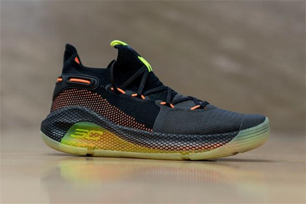 ua curry 6庫里6代戰(zhàn)靴測評 一起感受全掌緩震