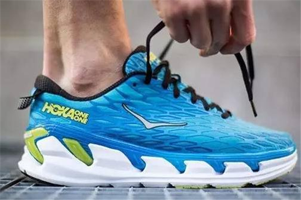 hoka one one是什么牌子 專業(yè)跑鞋品牌