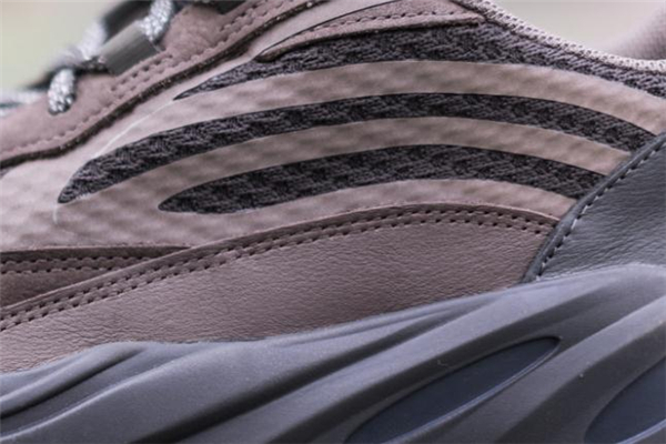 yeezy 700 v2 geode測(cè)評(píng) 椰子700geode實(shí)物上腳效果