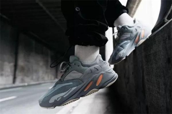 yeezy 700 inertia真假 椰子700慣性真假對比