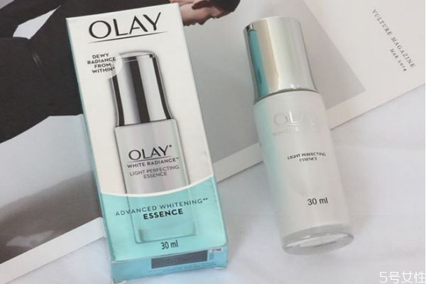 olay淡斑小白瓶和光感小白瓶哪個(gè)好 olay淡斑小白瓶價(jià)錢