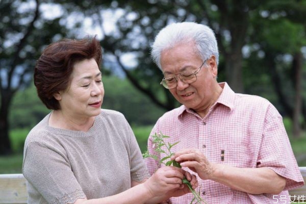 風(fēng)濕的危害有什么呢 造成風(fēng)濕的原因有什么呢