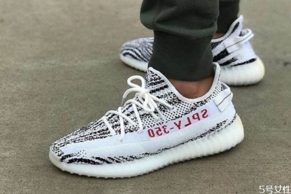 椰子鞋偏大還是偏小 yeezy是耐克還是阿迪