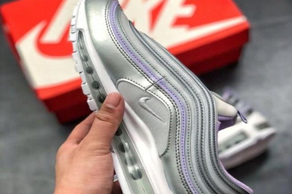 耐克AirMax97銀紫配色細(xì)節(jié)測(cè)評(píng) 個(gè)性又時(shí)尚的鞋子