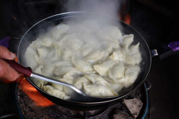 餃子怎么煮好吃 餃子怎么煮不會爛