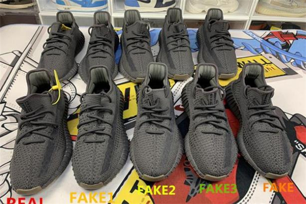 yeezy350黑生膠真假對(duì)比 椰子350黑生膠真假鑒定