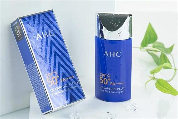 ahc小藍(lán)瓶防曬霜怎么樣 ahc小藍(lán)瓶防曬霜敏感肌能用嗎