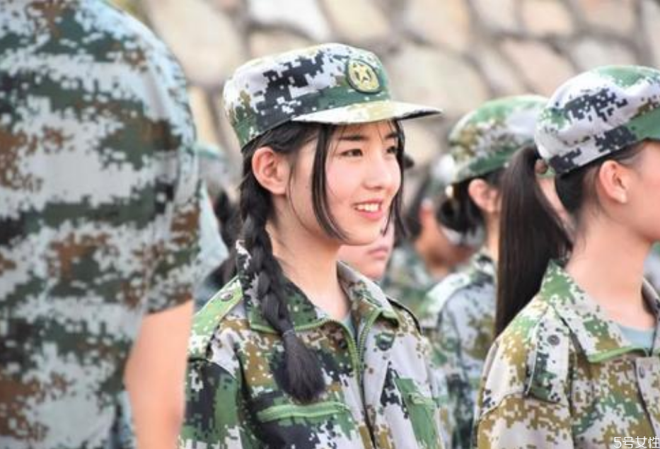 軍訓(xùn)期間可以天天敷面膜嗎 軍訓(xùn)期間敷什么面膜好