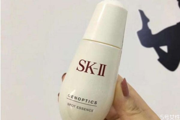 sk2小燈泡會導(dǎo)致過敏嗎 sk2小燈泡有熒光劑嗎