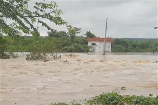 湖北多地遭遇特大暴雨 特大暴雨有多大