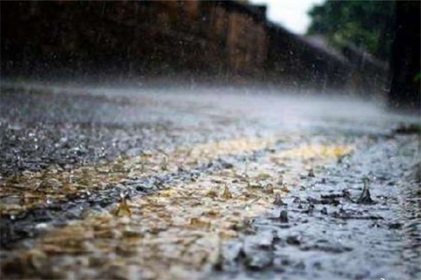 湖北隨州暴雨沖塌多間樓房 暴雨的標準是多少毫米