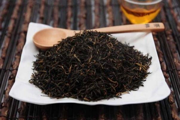 黑茶和普洱茶的區(qū)別 黑茶的沖泡方法和步驟