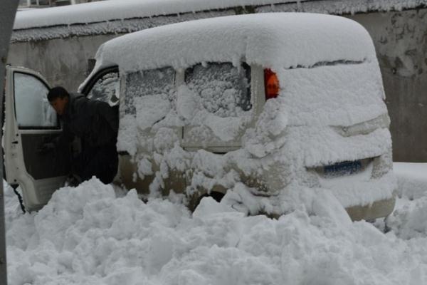 暴風(fēng)雪會造成什么影響 暴風(fēng)雪突襲如何應(yīng)對