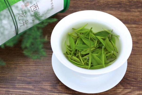 龍井茶有幾個(gè)品種 龍井茶有白色絨毛是發(fā)霉了嗎