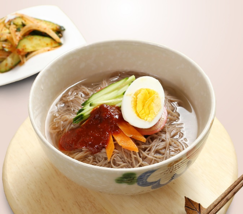 圃美多韓式蕎麥冷面 吃一口就會(huì)愛(ài)上的清涼美味