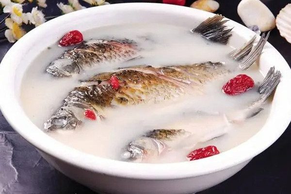 鯽魚湯要燉多久最好 鯽魚湯要用開水嗎