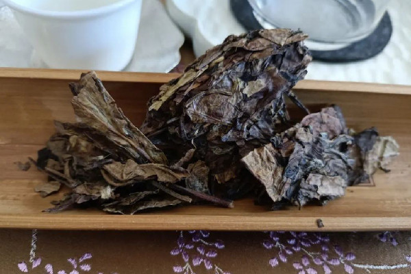 老白茶對(duì)胃好不好 老白茶對(duì)胃有刺激嗎